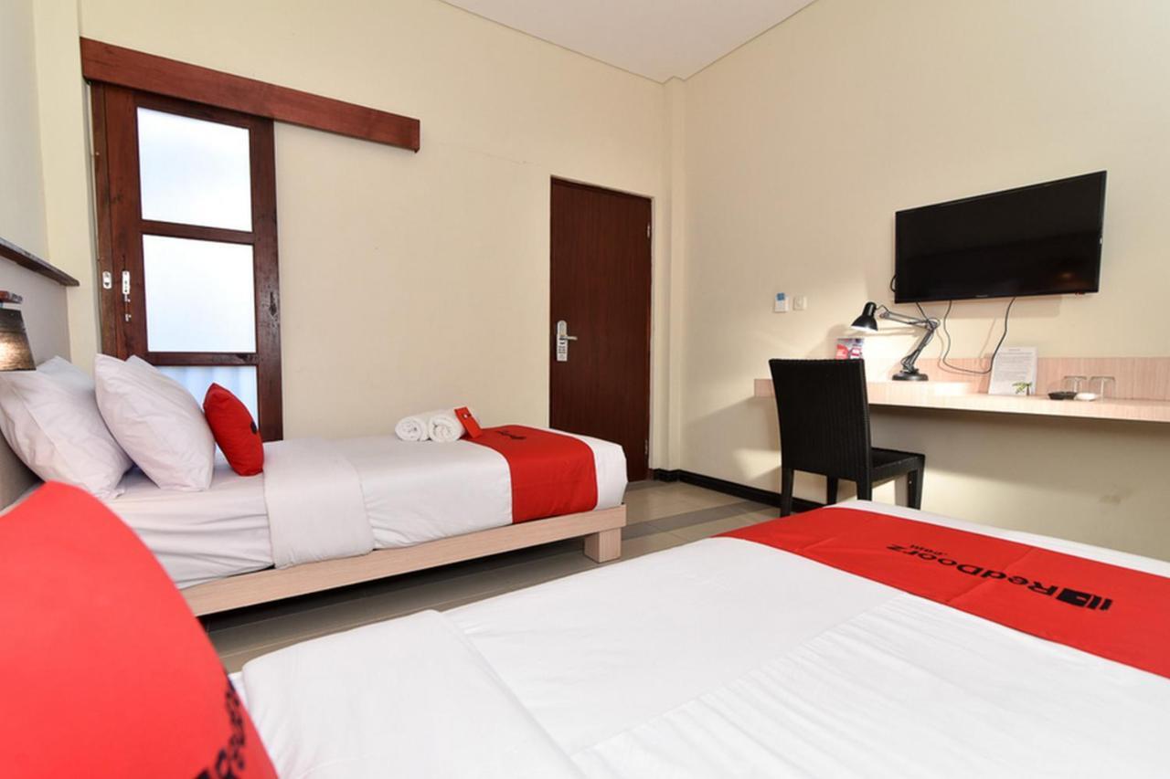Reddoorz Near Legian Street Hotel Bagian luar foto
